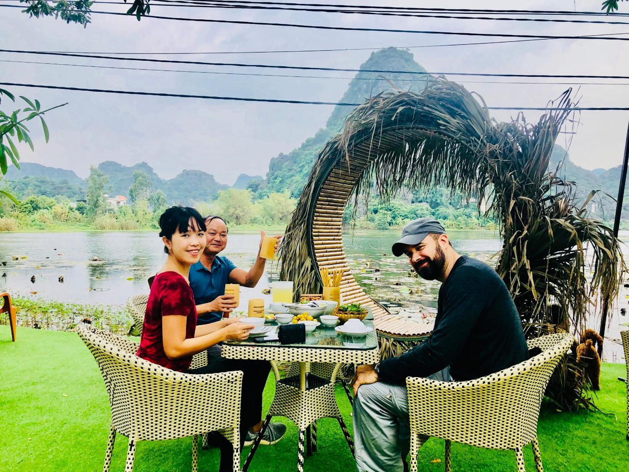 Trang An Lotus Lake Homestay นิญบิ่ญ ภายนอก รูปภาพ