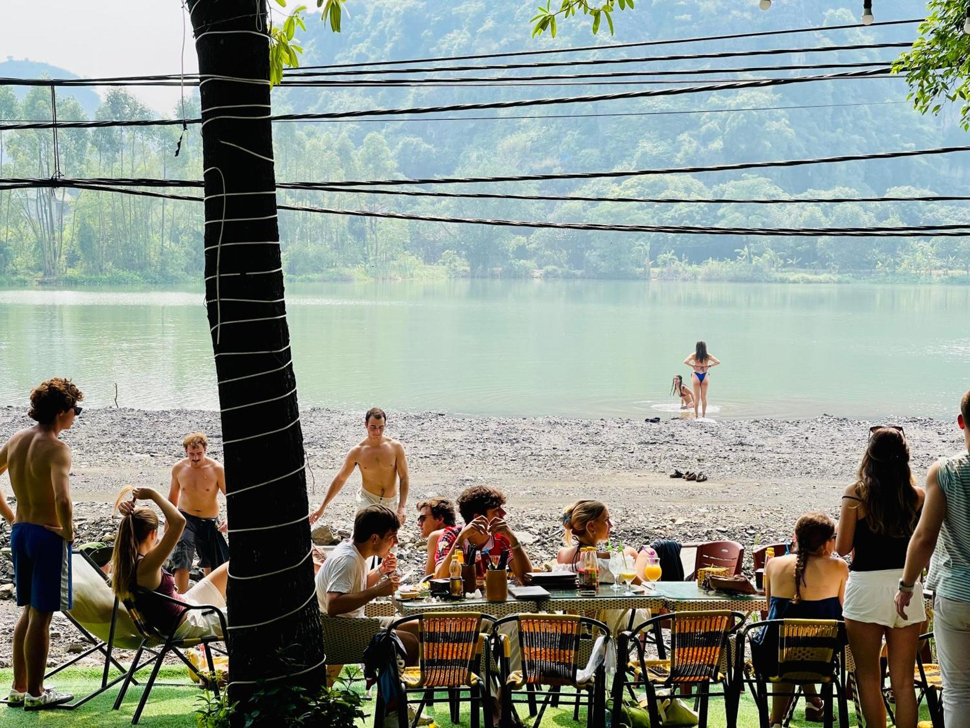 Trang An Lotus Lake Homestay นิญบิ่ญ ภายนอก รูปภาพ